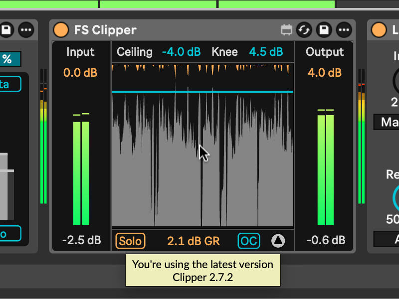 Cursor hovered over FS Clipper's main Display and a popup showing latest version information
